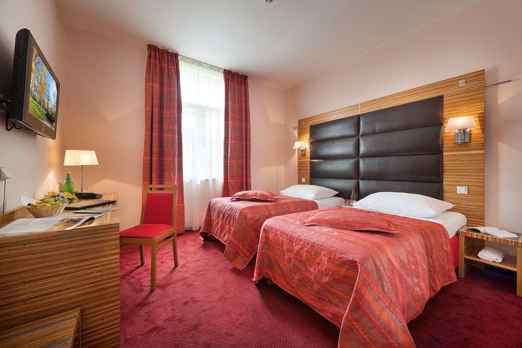 Ea Sonata 4* Prague