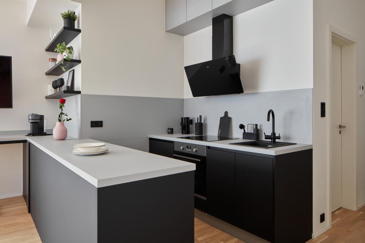 Days - Premium W Stunning Terraces - Easy Access Prague