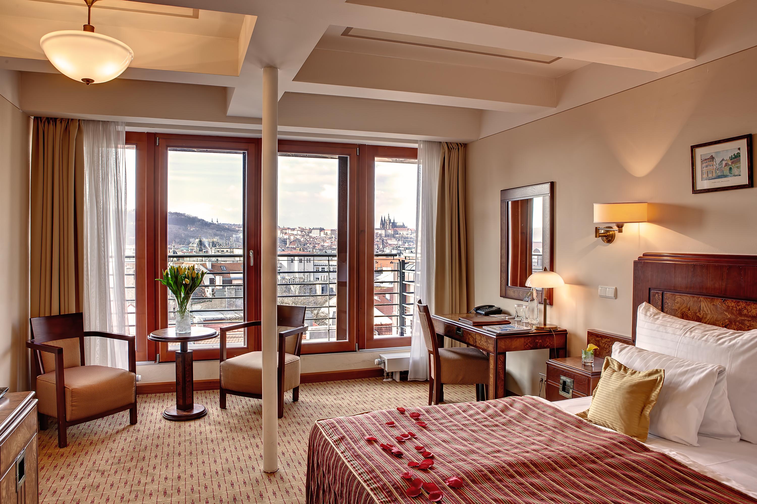 Hotel Majestic Plaza 4*