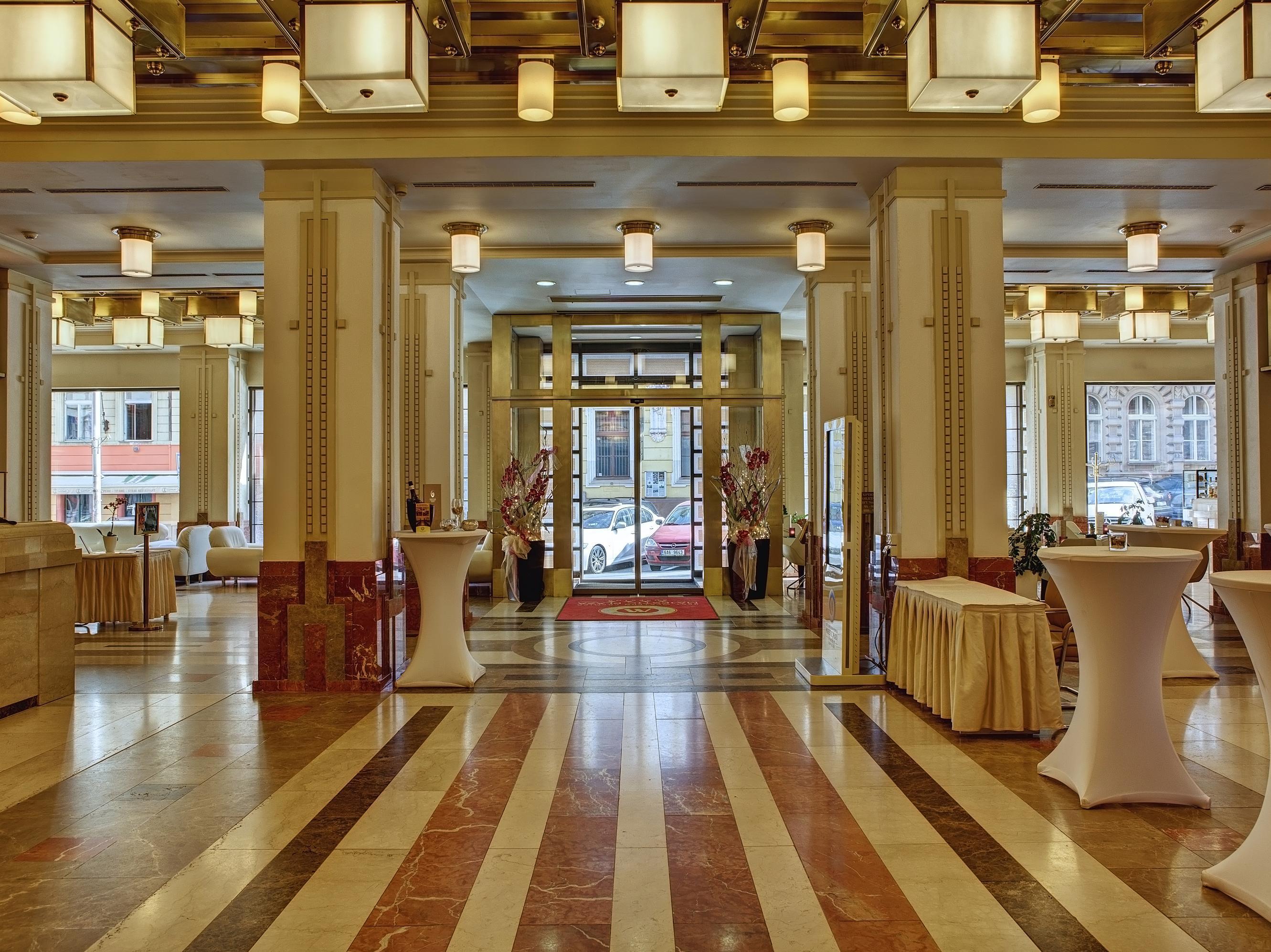 Majestic Plaza Hotel