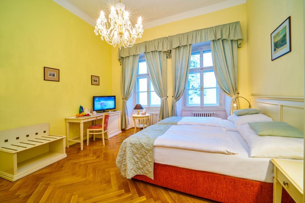 Josephine Old Town Square - Czech Leading Otel 4*