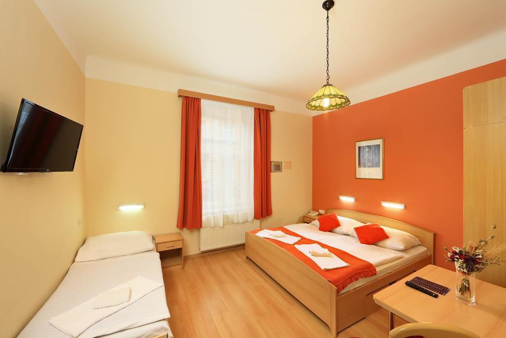 Golden Garni 3* Prague
