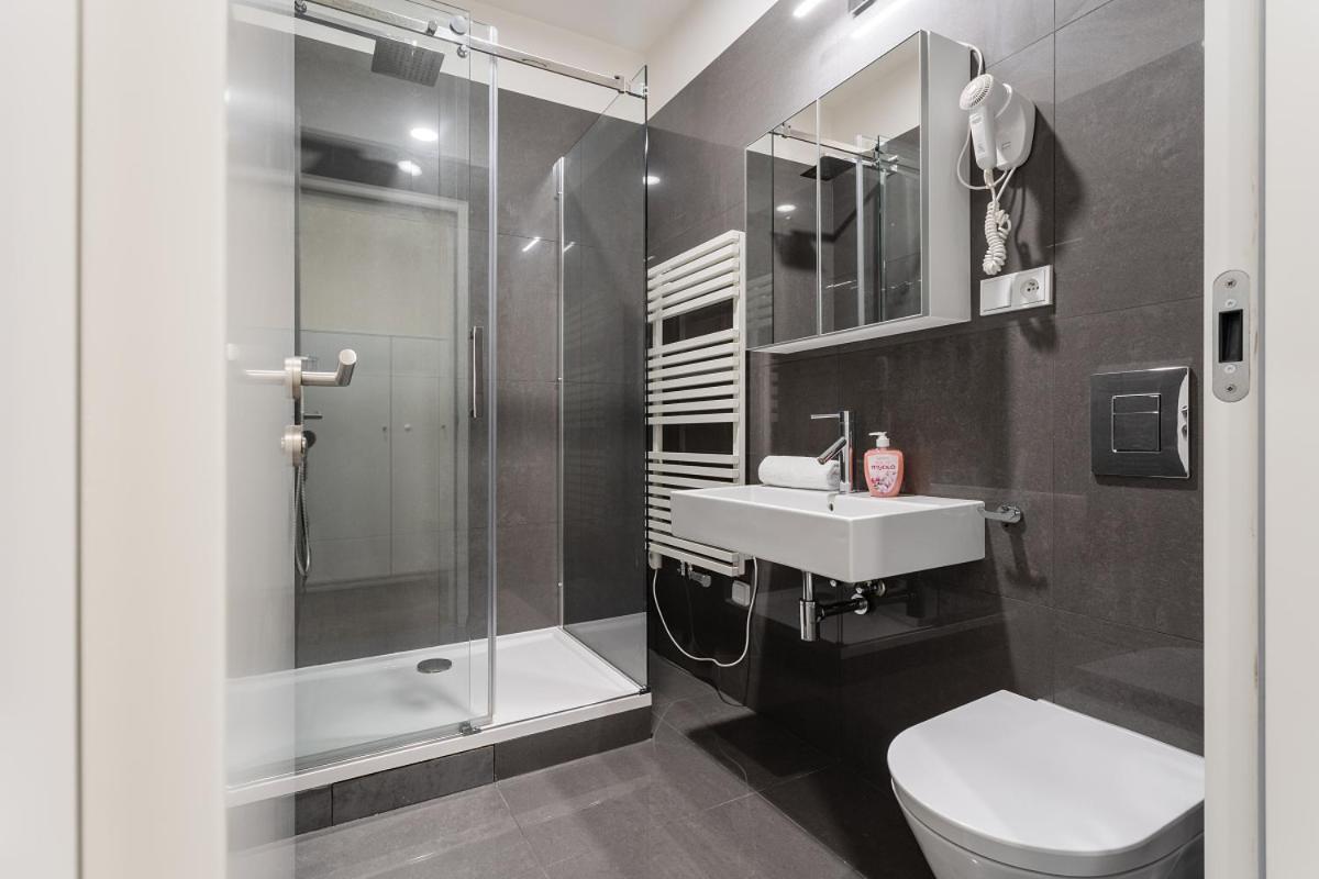 Modern Close To River Apartment *