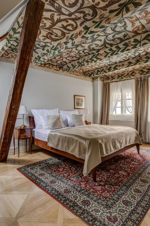 Nerudova 211 Hotel Prague