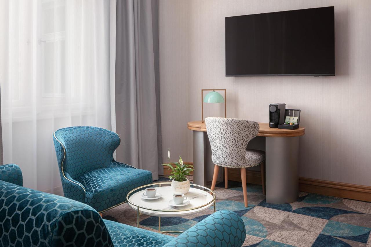 Hotel Allure & 4*