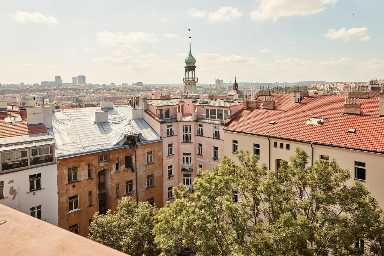 Spacious In Vrsovice By Days Daire Prag