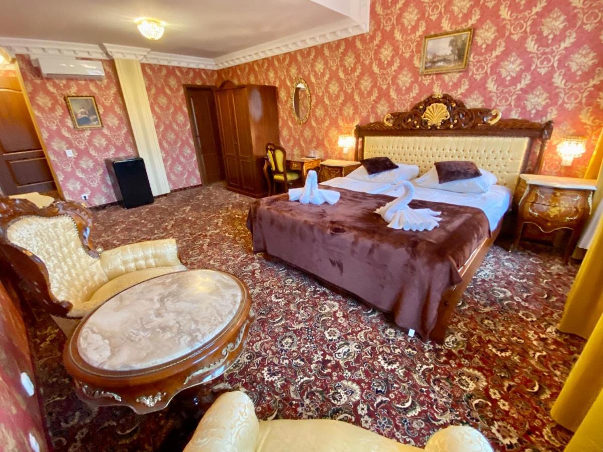 Hotel Liliova Old Town 4*