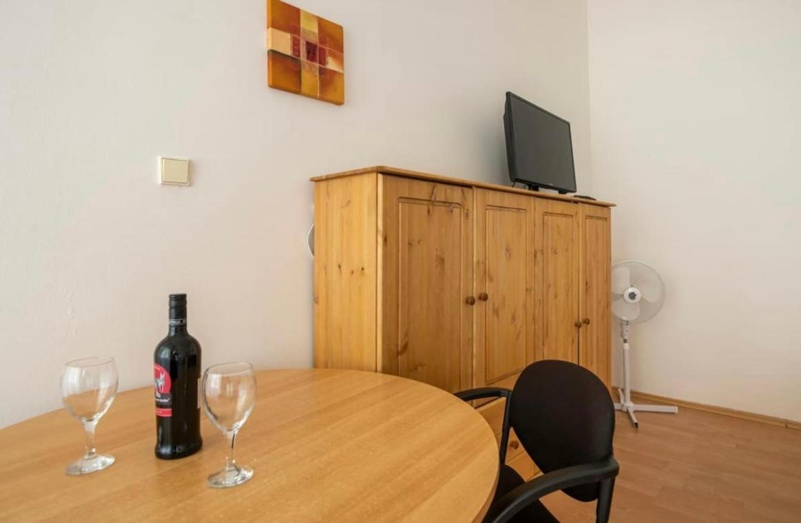 Stepanska Apartment *
