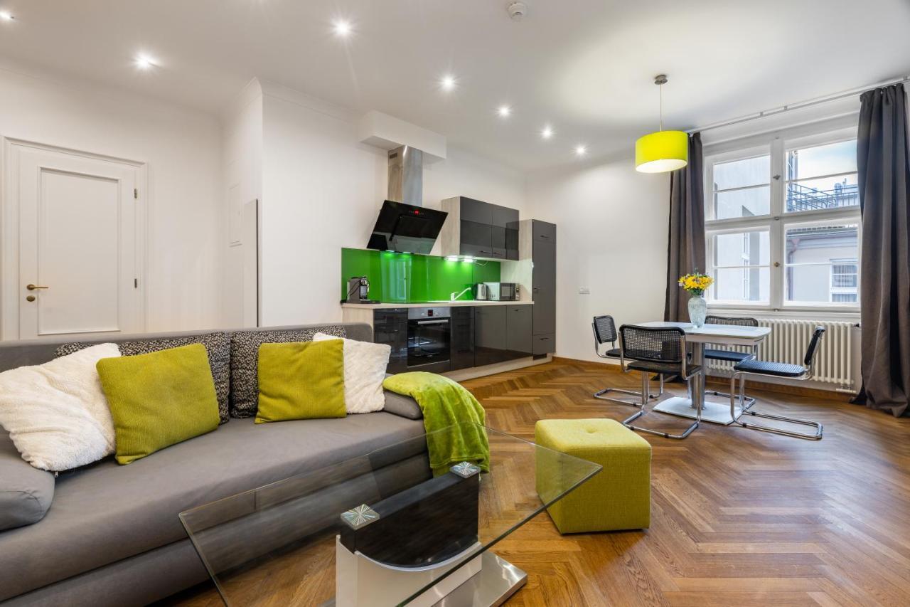 Dlouha Palace - Live In One Of The Streets Apartment Prague