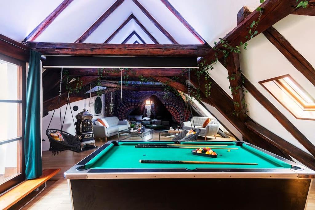 Daire Fairytale Duplex - Billiard - Whirlpool - Cinema - Old Town *