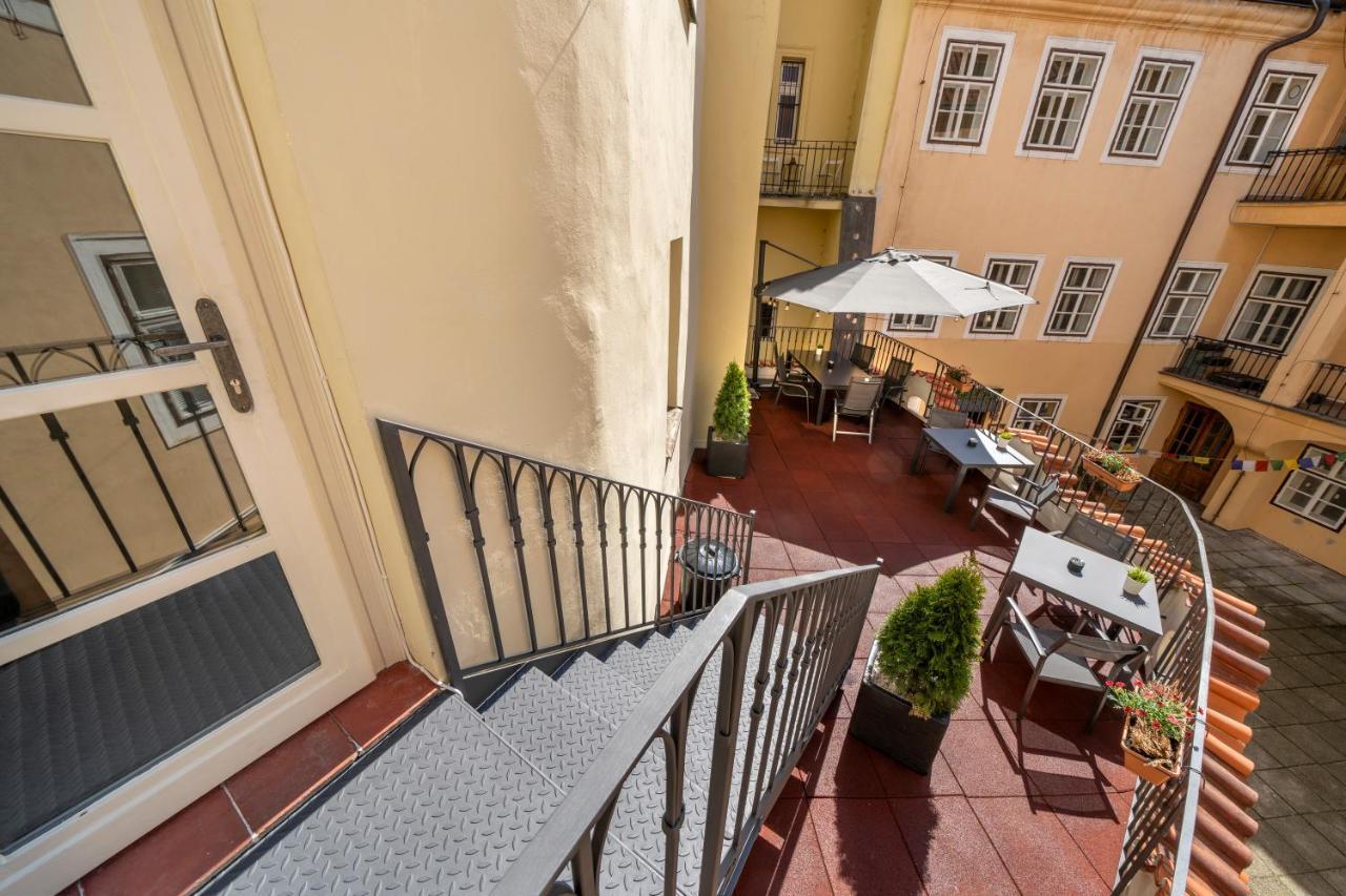 Apartment Old Town - Michalska 4*