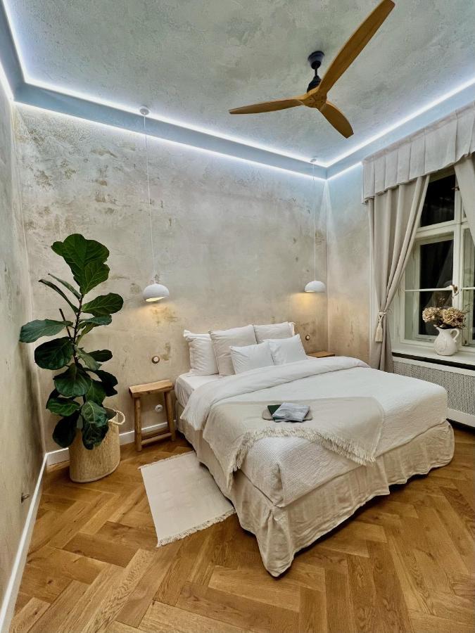 Wabi Sabi Nest W/ Garage Daire