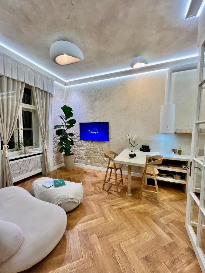 Daire Wabi Sabi Nest W/ Garage