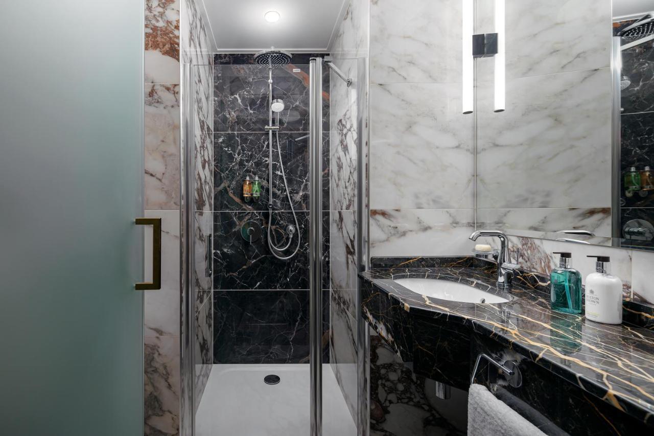 Allure & Hotel 4*