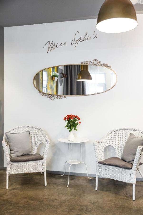 Otel Miss Sophie's New Town & Wellness