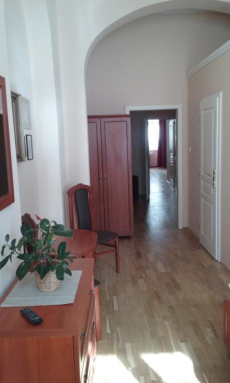 Konukevi Karlova 3*