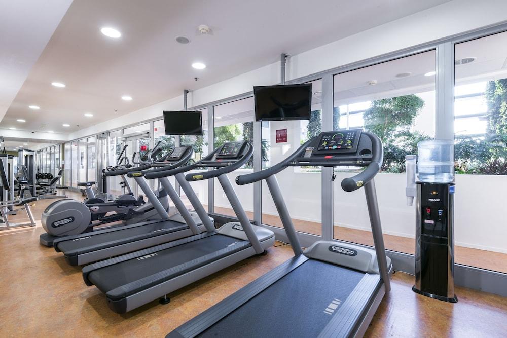 Hotel Courtyard By Marriott Airport