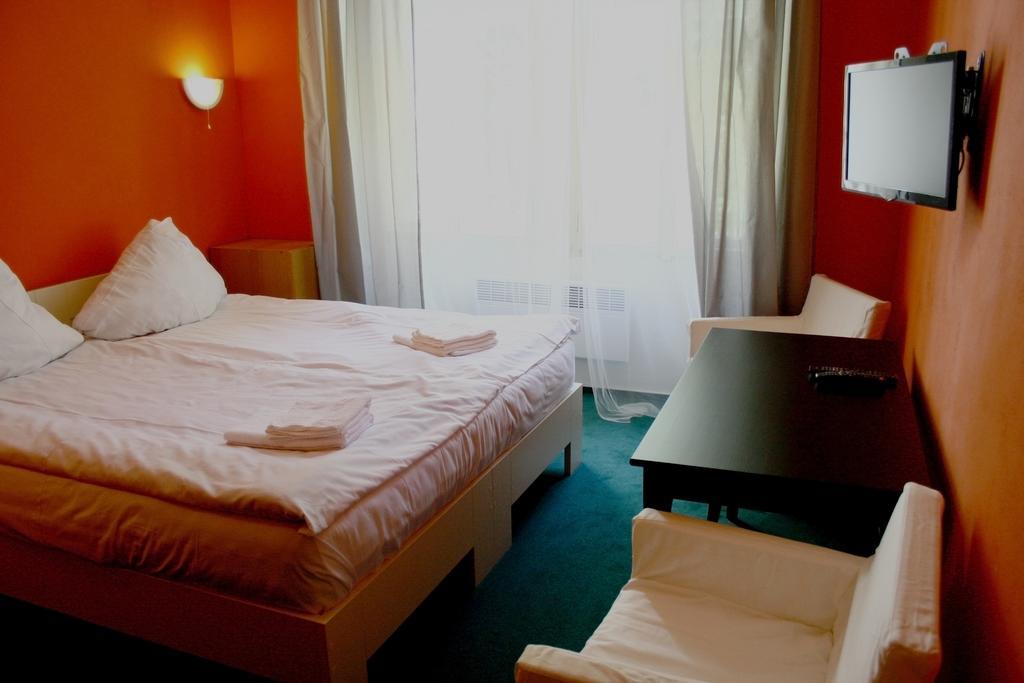 Hotelove Kolcavka Guest house 2*