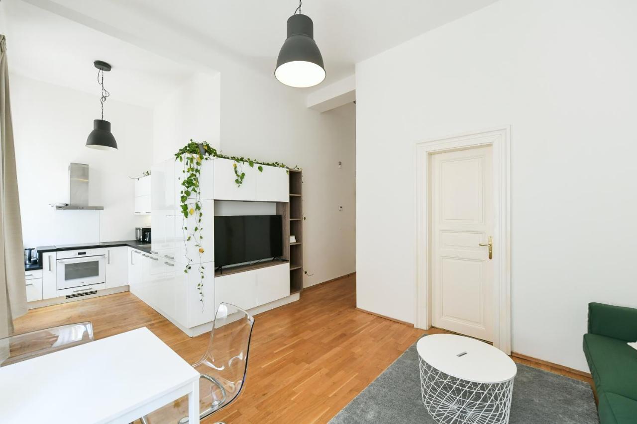 Klimentska 52 Daire