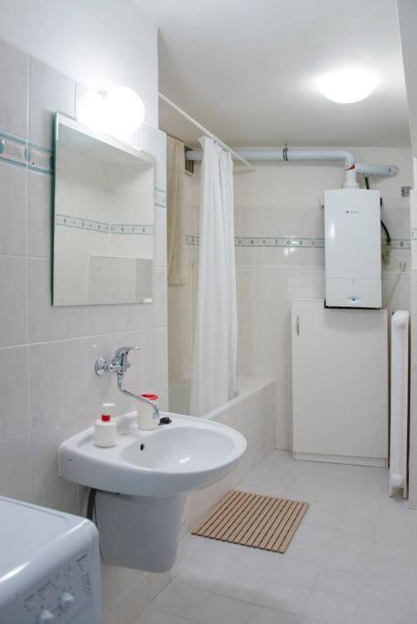 Dlouha 2bd Apartment Prag