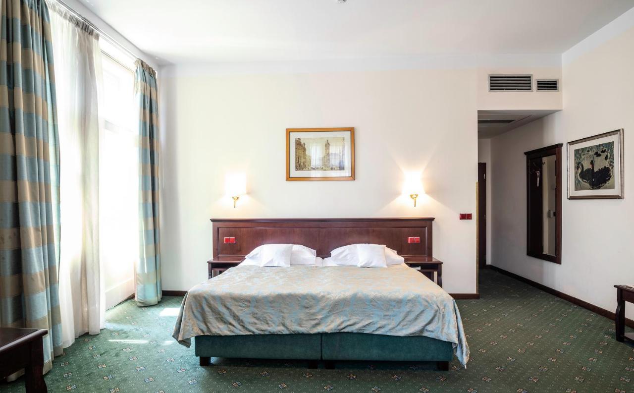 Ea Downtown 4* Prague