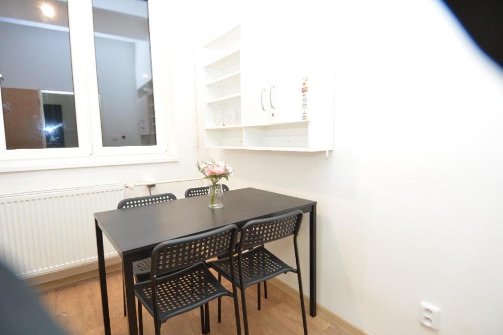 Helen U Namesti Miru Hostel Prague