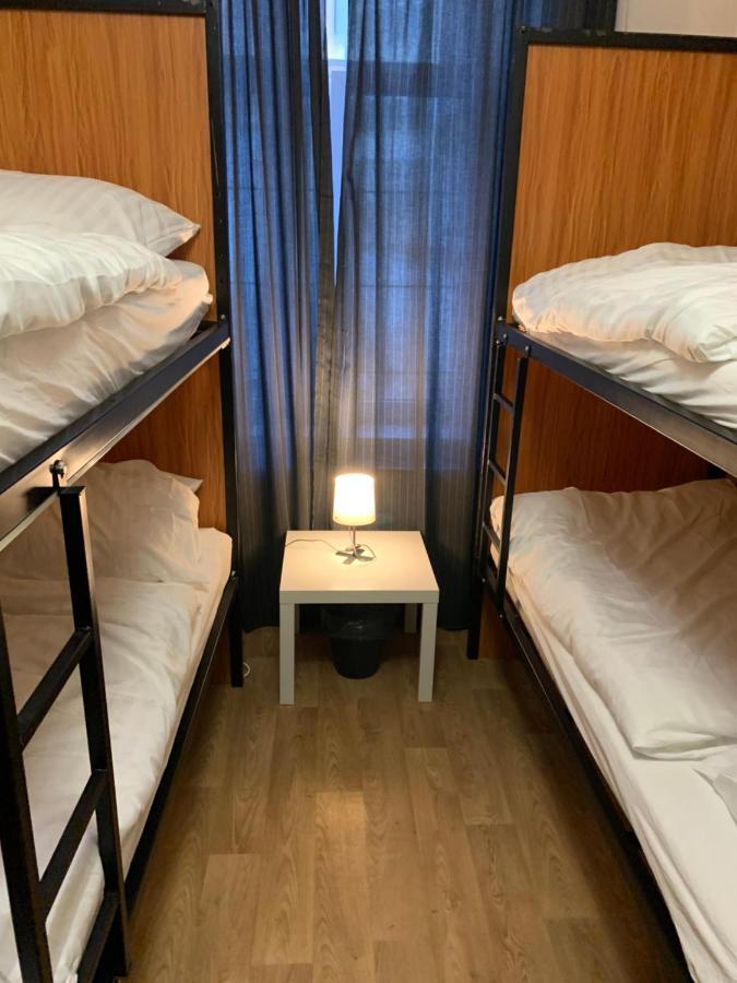 Helen U Namesti Miru Prague