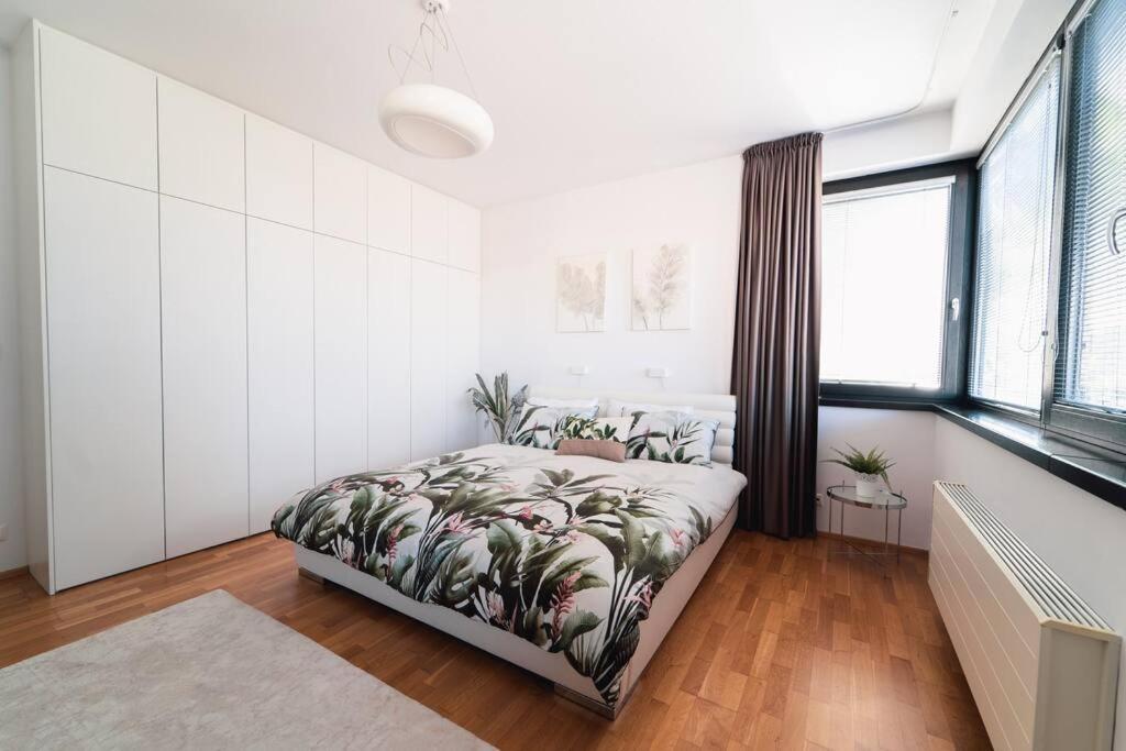 Appartement Marina River View Close To Centre Free Parking Prague