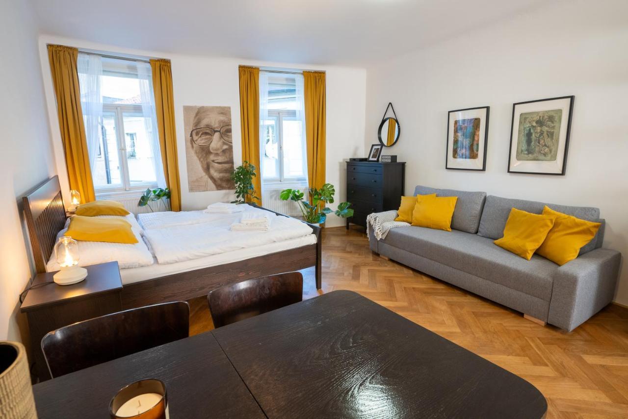 White Wolf House & Hostel Prague