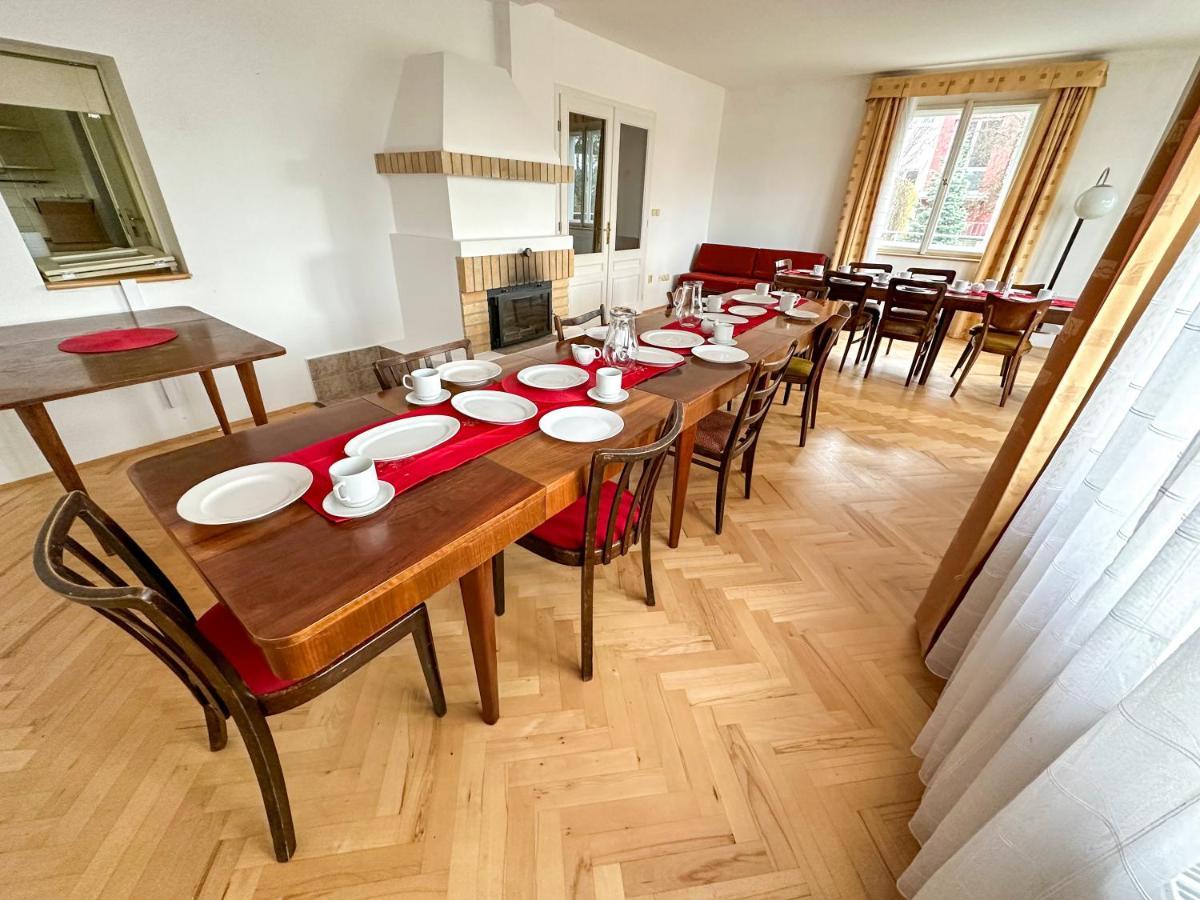 Villa Retro Villa Prague 700Sqm Indoor-Pool, Sauna, Bbq, Table Soccer *