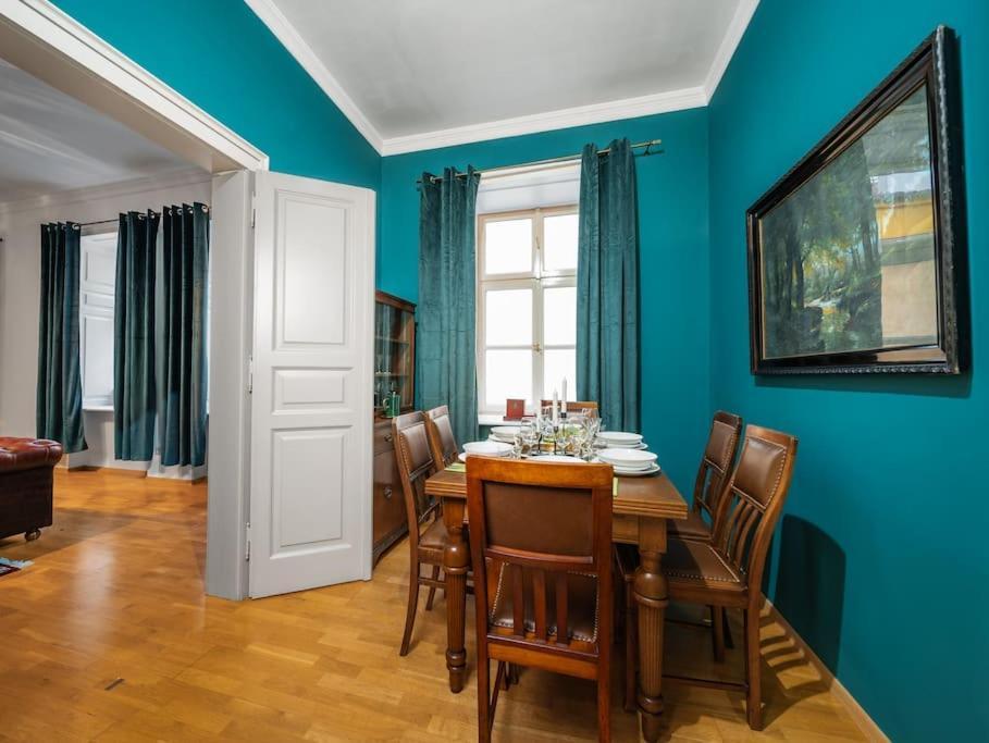 Charming Historic Duplex-prague1 Apartment *