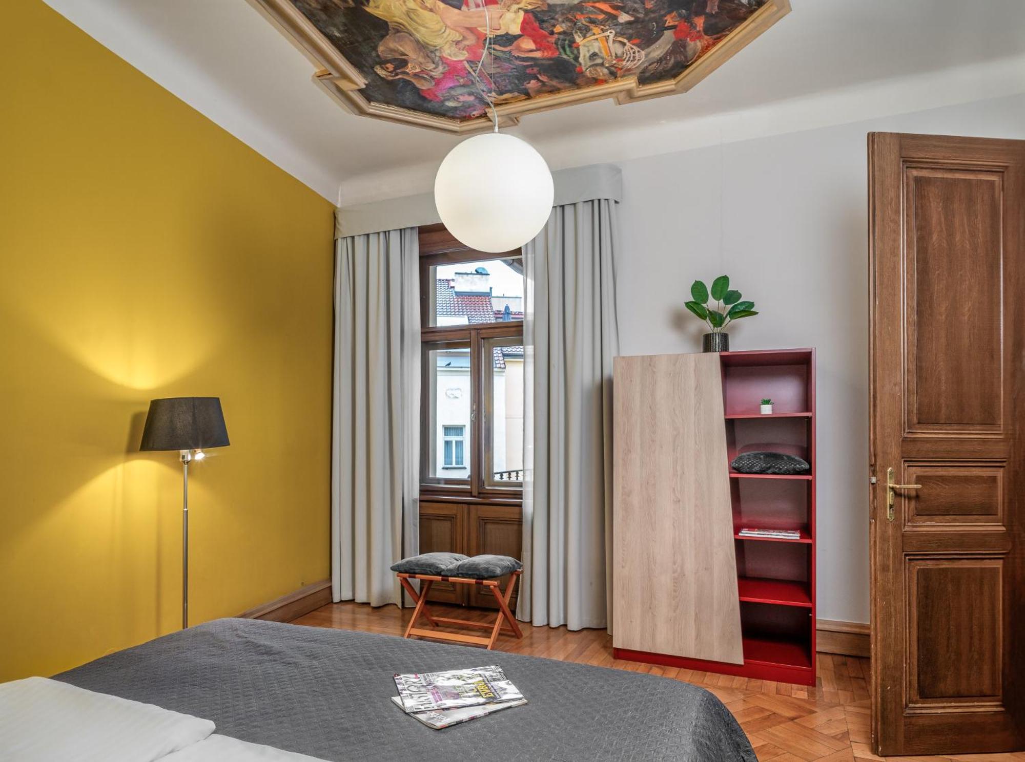 Apartment Art House By Adrez *