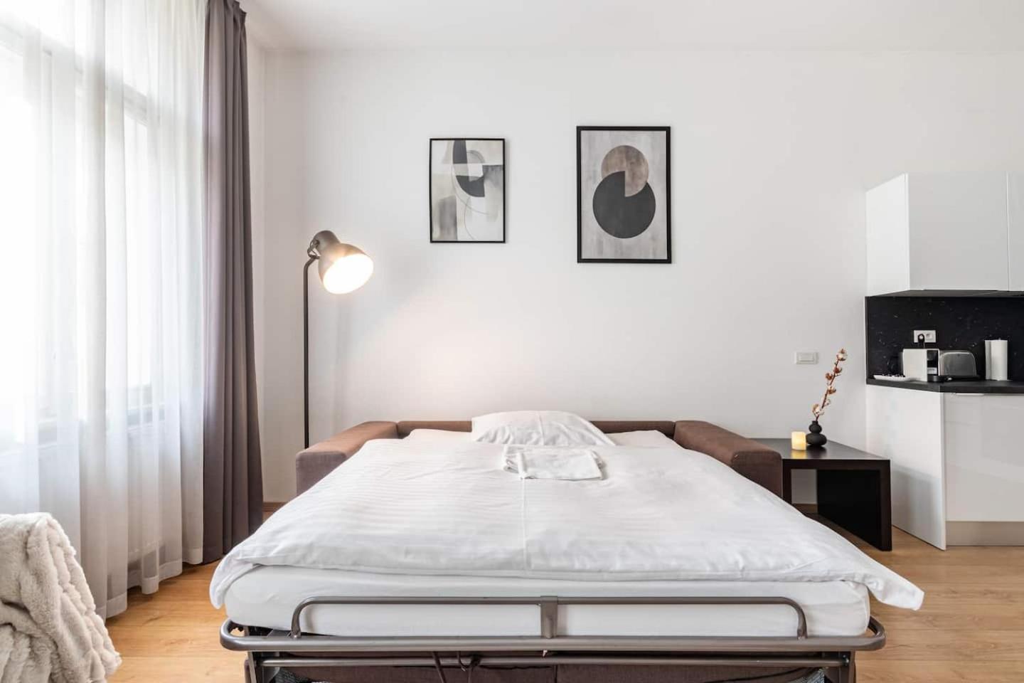 Apartment Place Of Grace - 50 Meters From Dancing House Prague