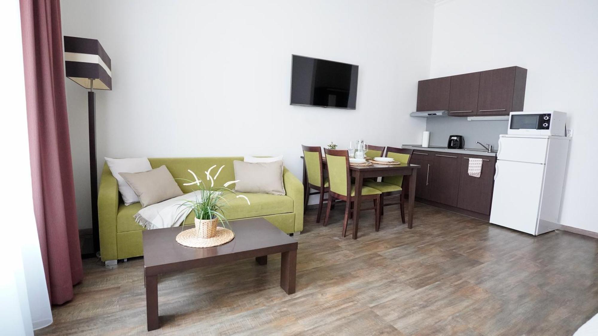 Elegant & Stylish Center Apartments! Apartamento *