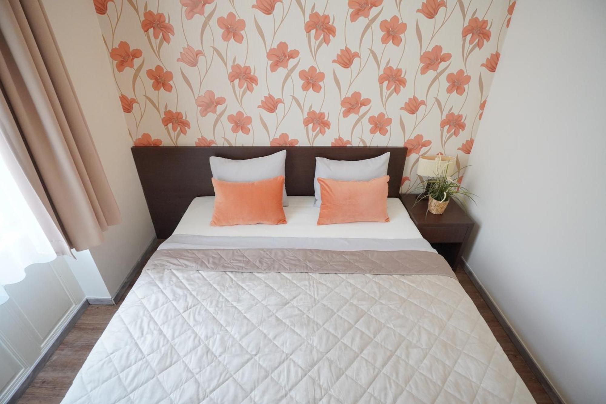 Elegant & Stylish Center Apartments! Apartamento *