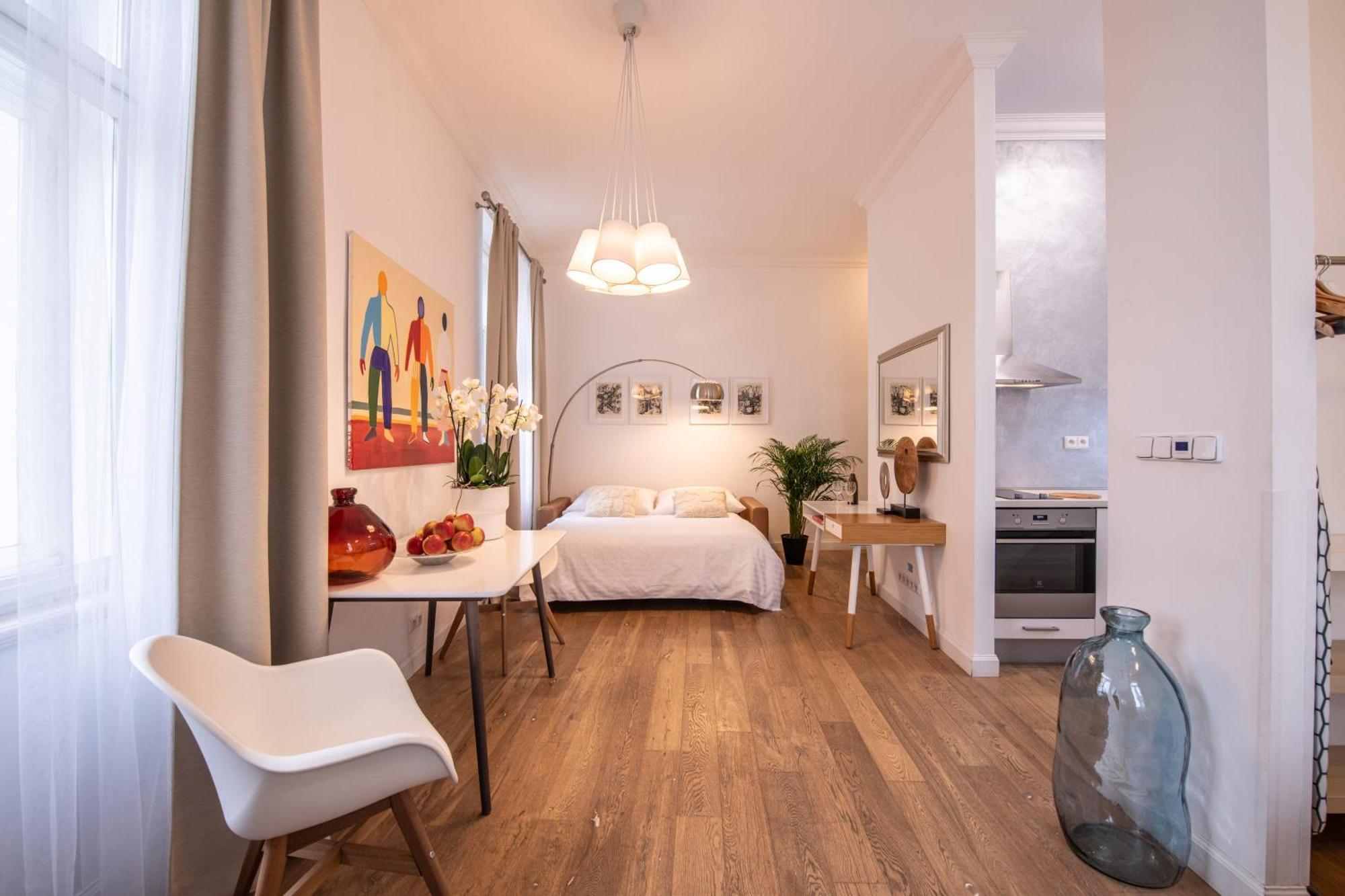Modern Downtown - Renovated, On Ideal Location Apartamento