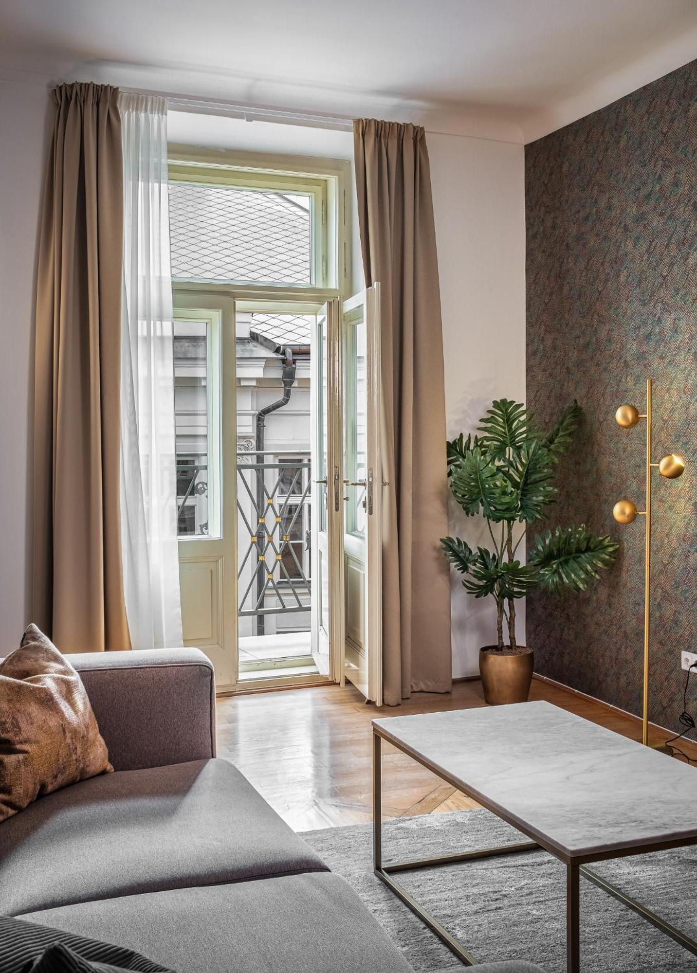 Aparthotel Golden Angel By Adrez Praga