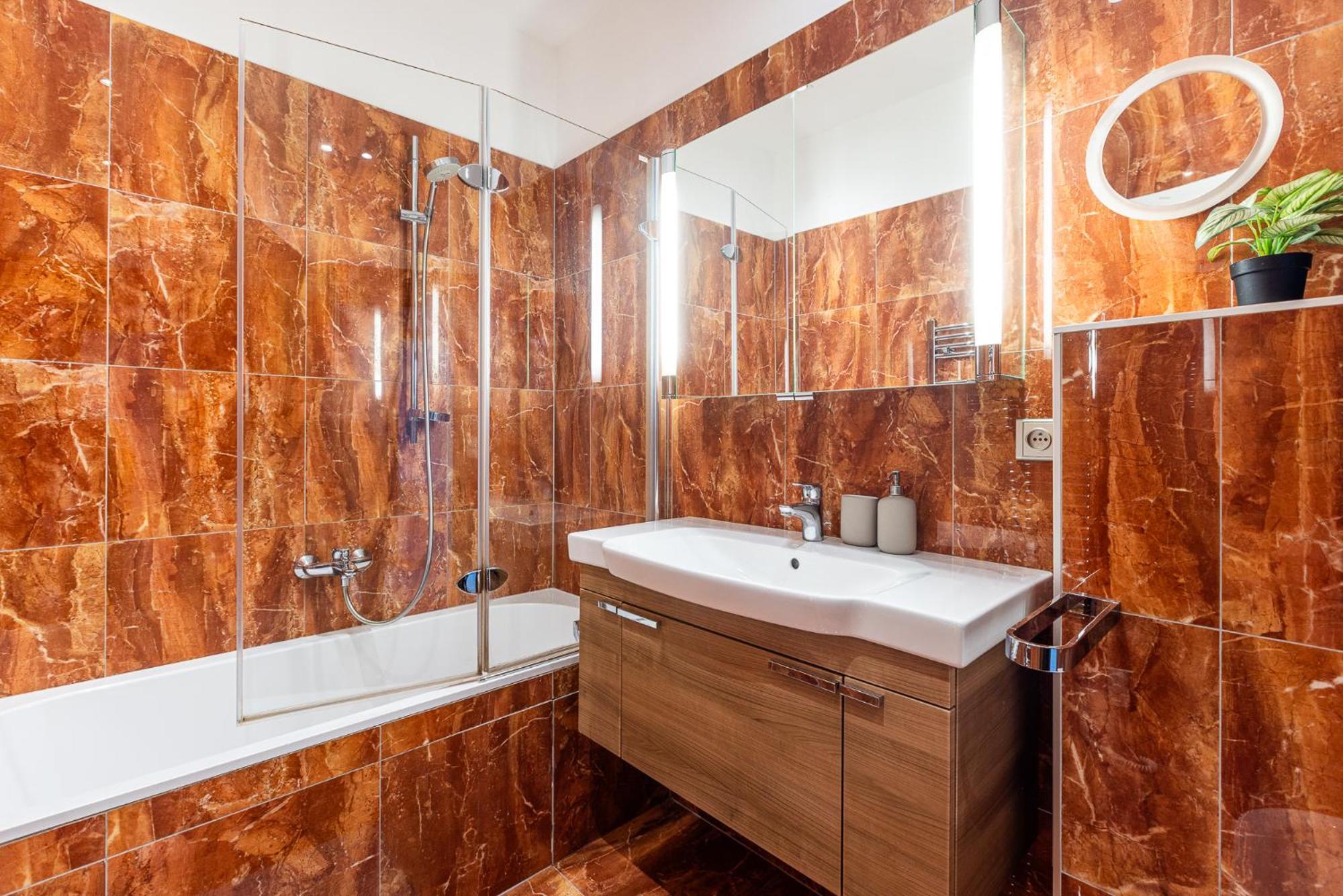 Big 2bds - Belgicka Apartment *