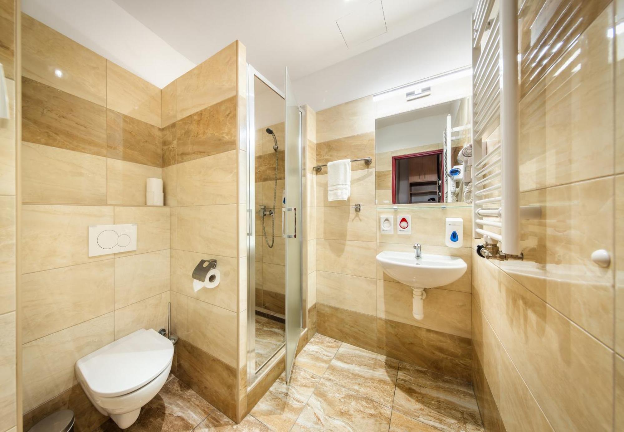 Hotel Golden Garni