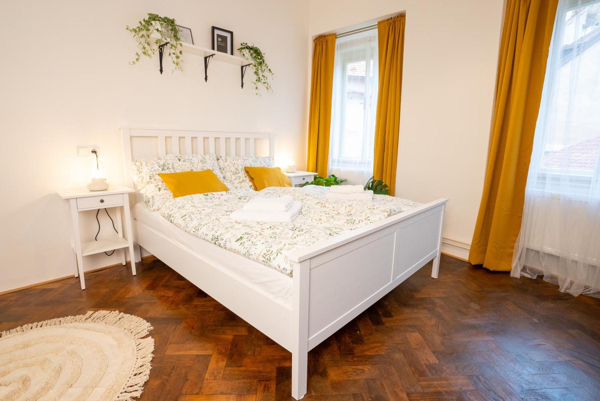 White Wolf House & Hostel