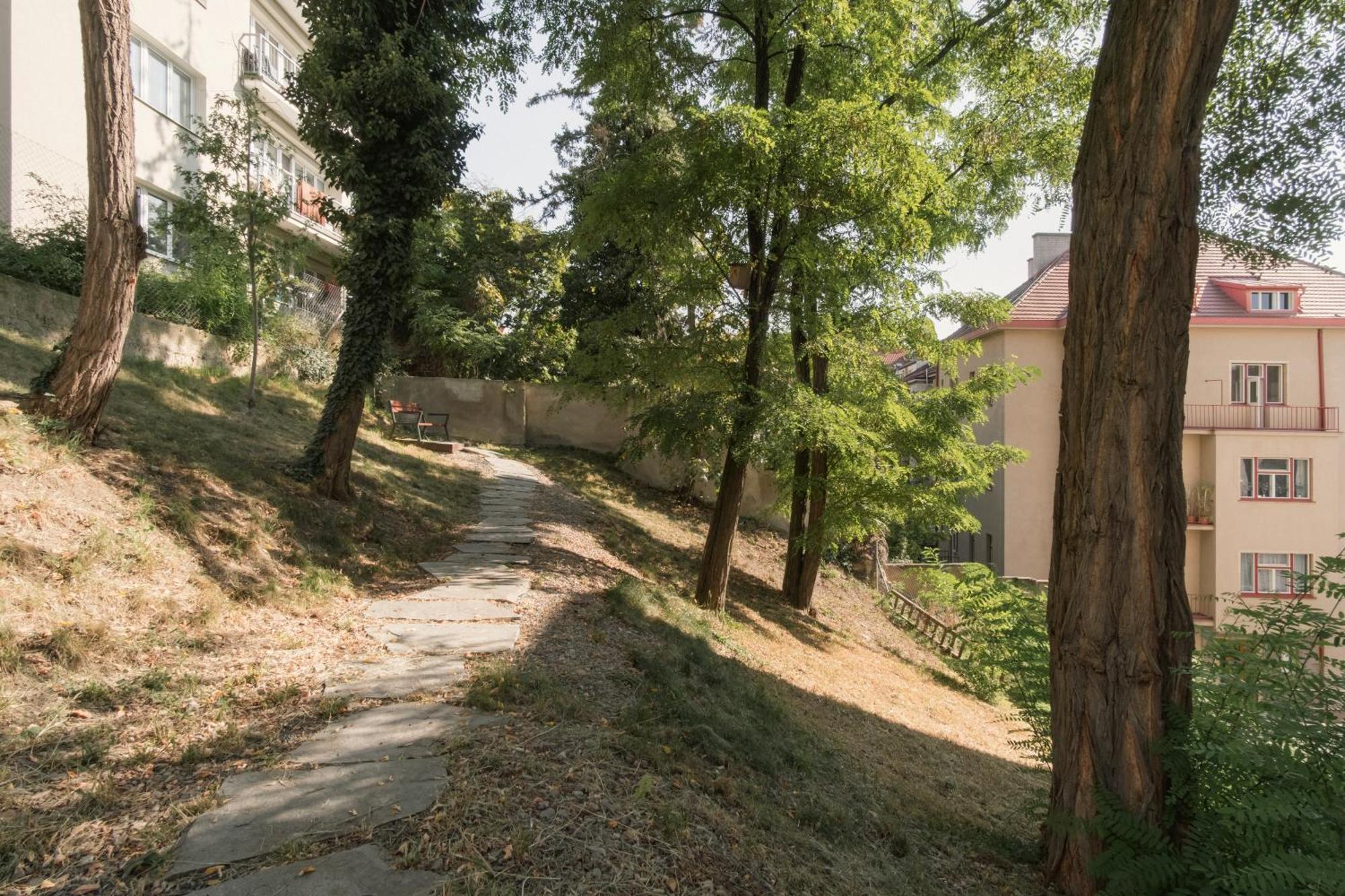 Days - Premium W Stunning Terraces - Easy Access * Prague