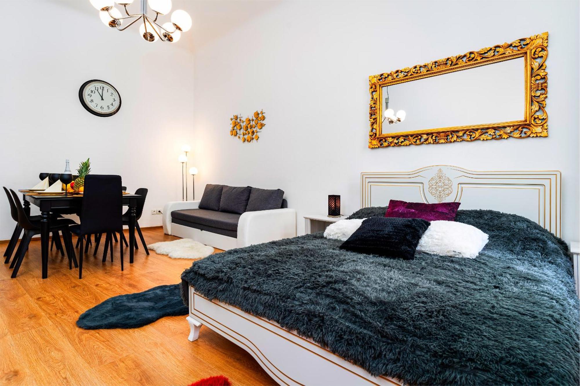 Daire Grand Luxury Gold Prag