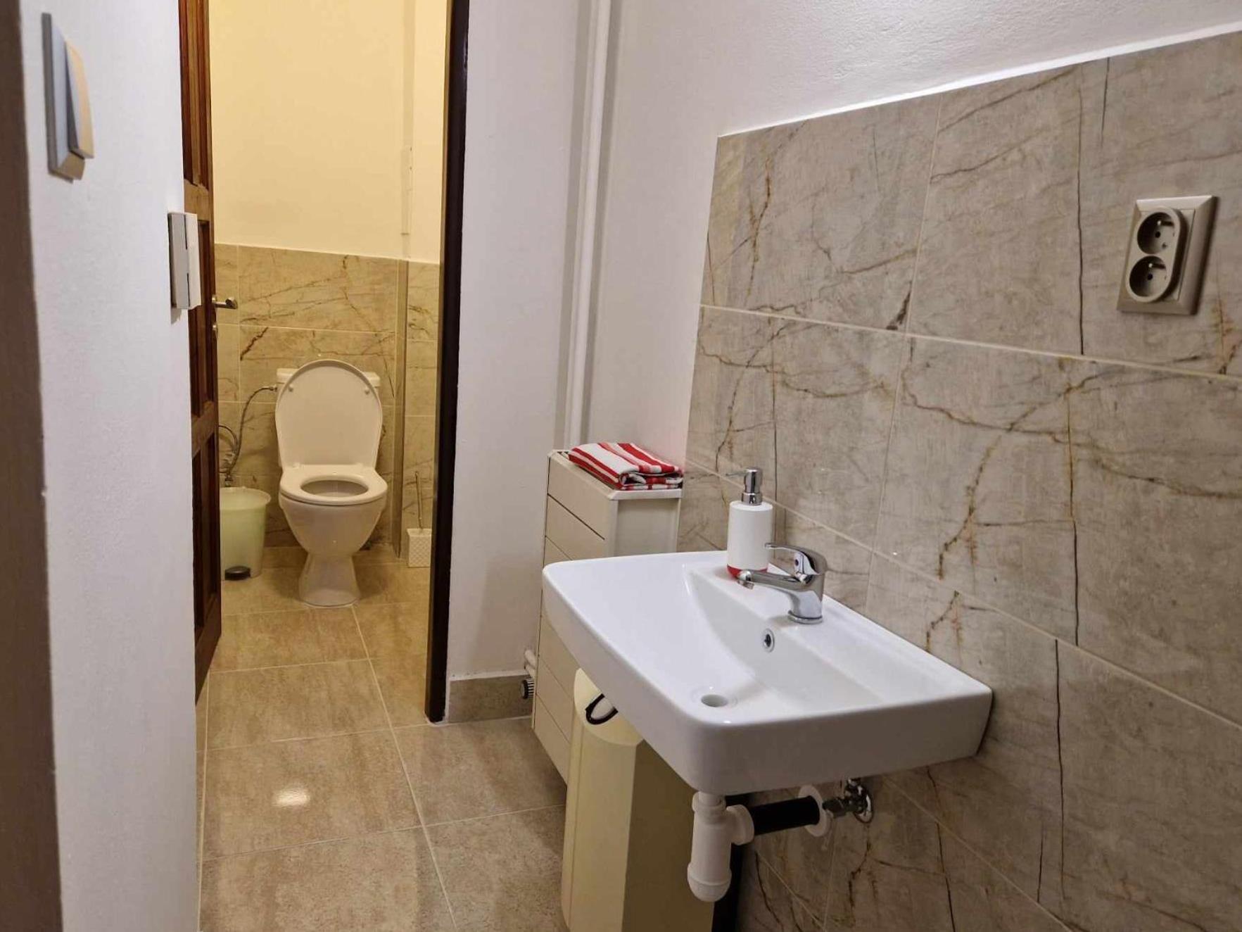 Apartment Studio Karluv Most