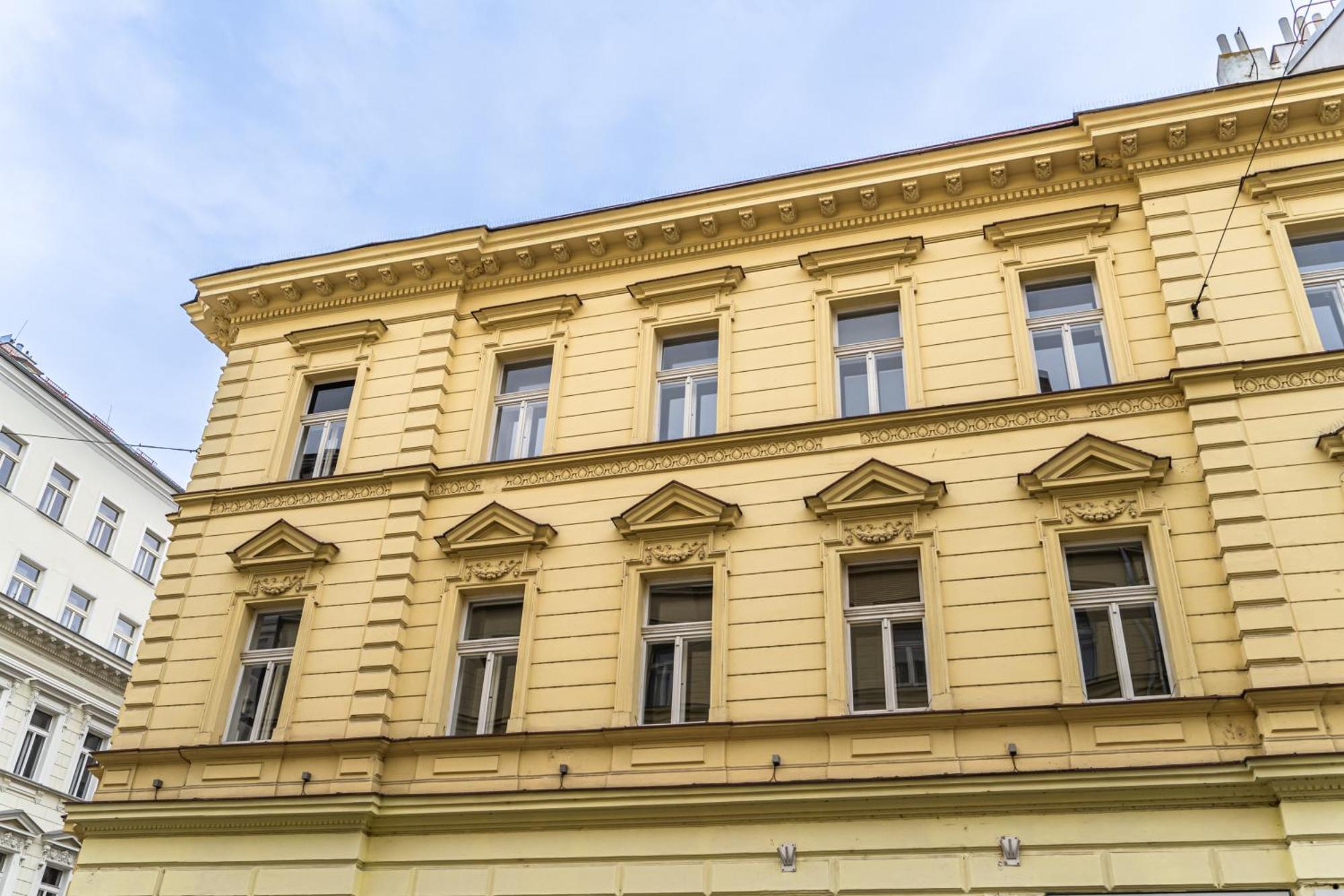 Apartment Kamenicka 23 Prag