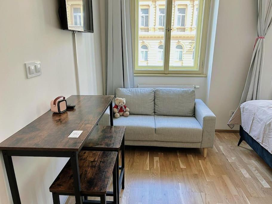 Near Muzeum 1 Apartment Prague