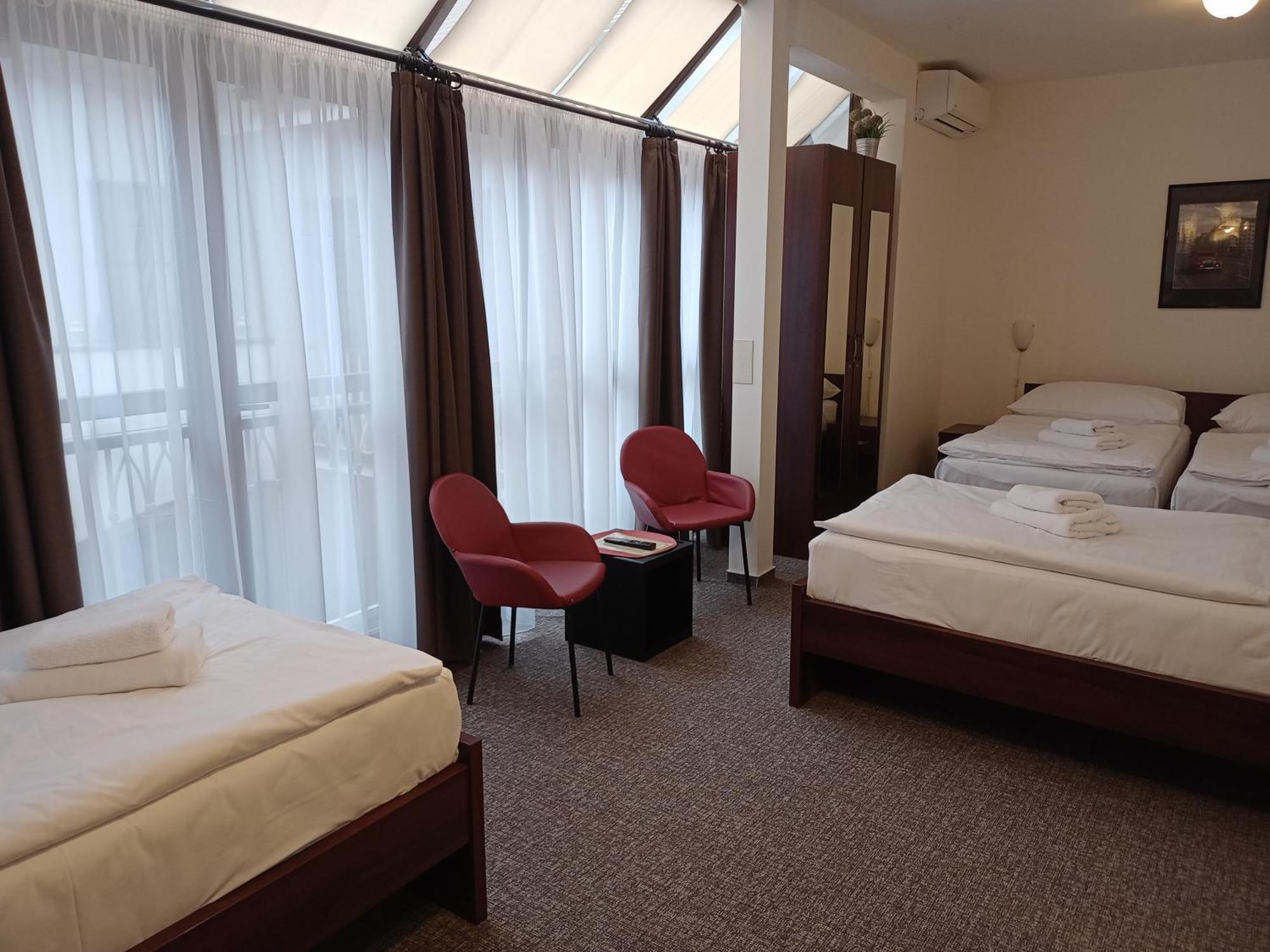 Bed & Breakfast Old House Prague