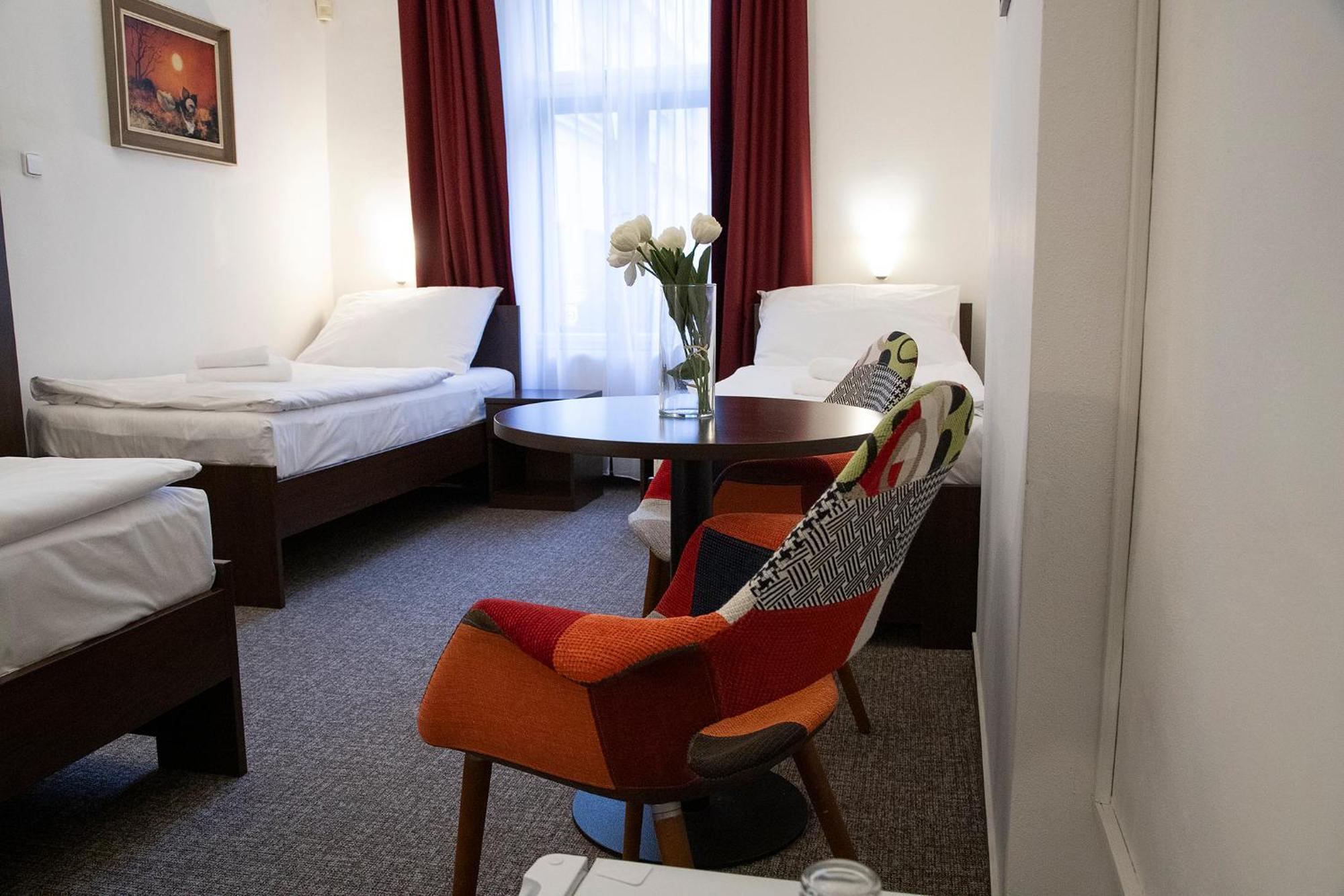 Old House Bed & Breakfast 3*