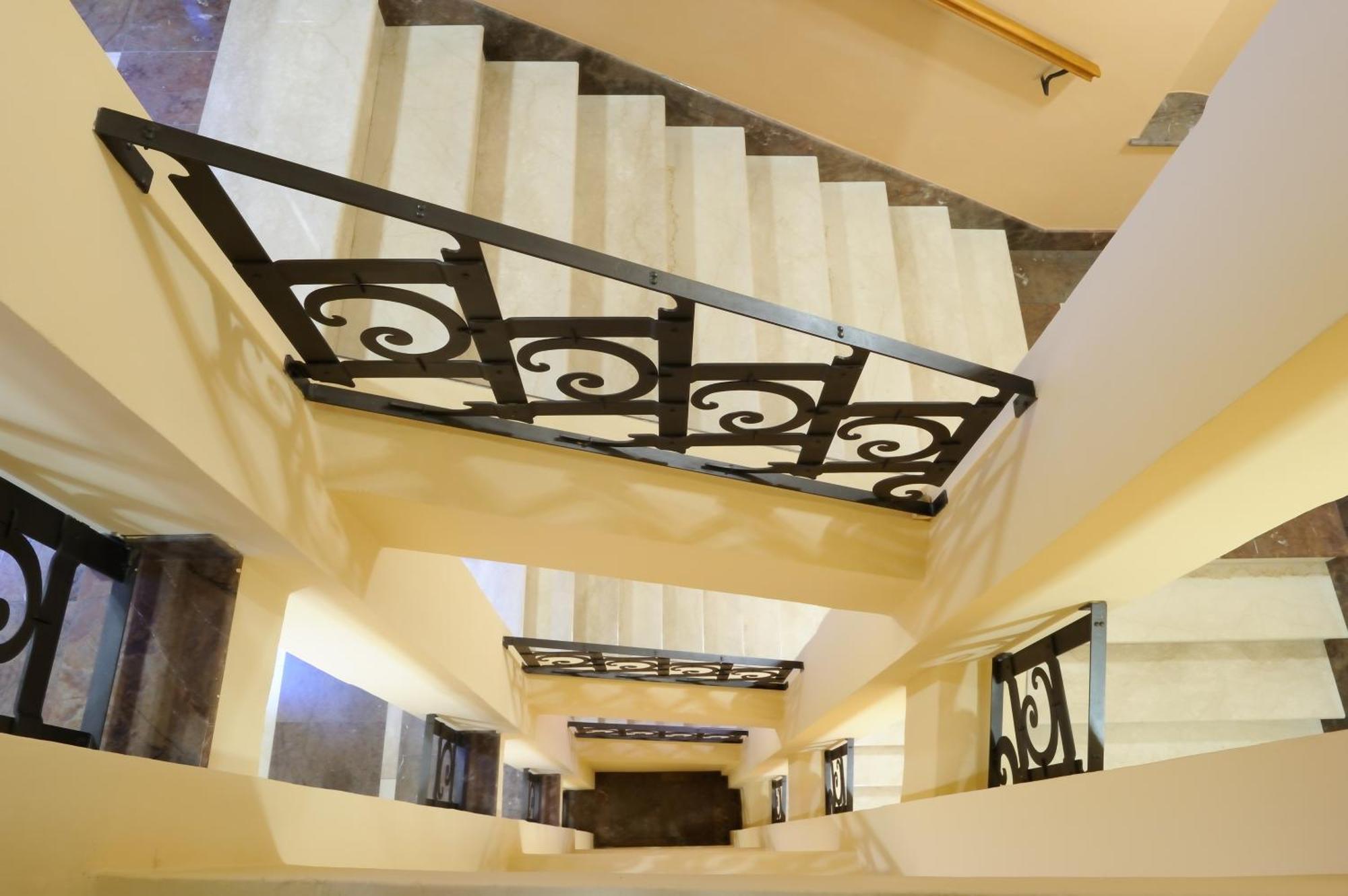 Hotel Majestic Plaza 4*