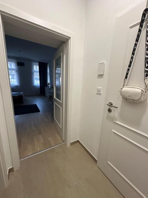 Apartment Romantic In The Center Of *