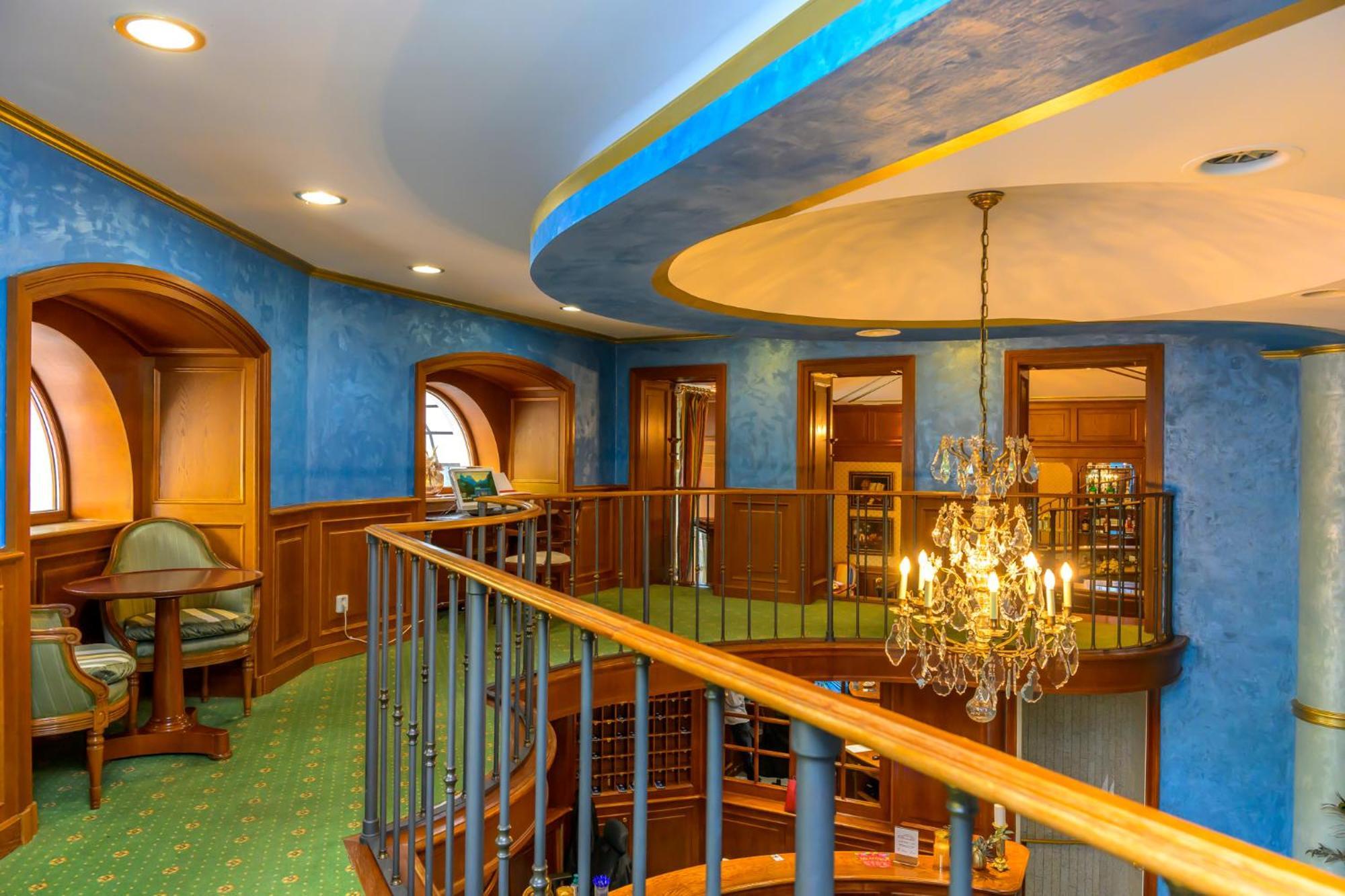 Kinsky Fountain Hotel